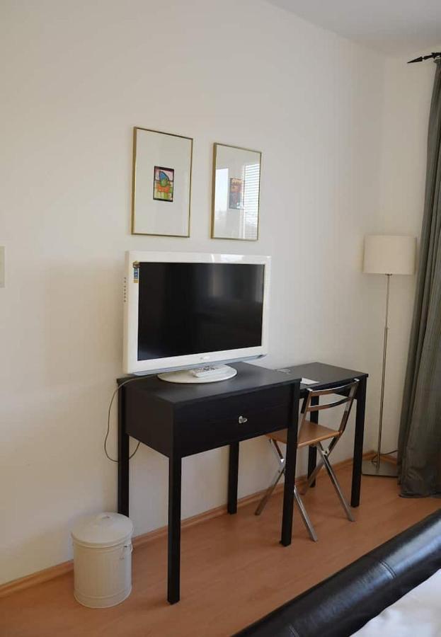 Schoene Grosse Wohnung 2 Schlafzimmer Bis 6 Pax Naehe Stadion Signal Iduna Dortmund Extérieur photo