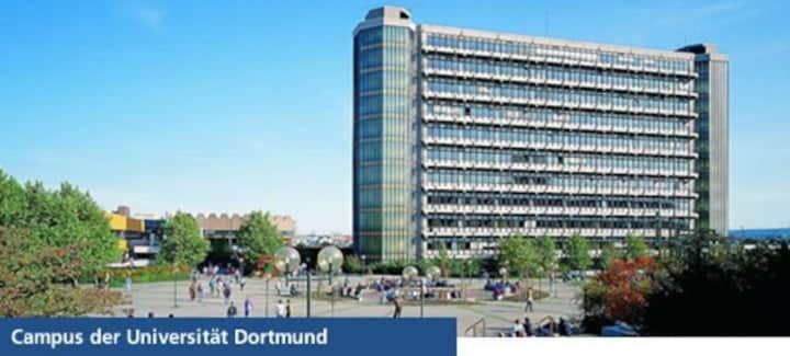 Schoene Grosse Wohnung 2 Schlafzimmer Bis 6 Pax Naehe Stadion Signal Iduna Dortmund Extérieur photo