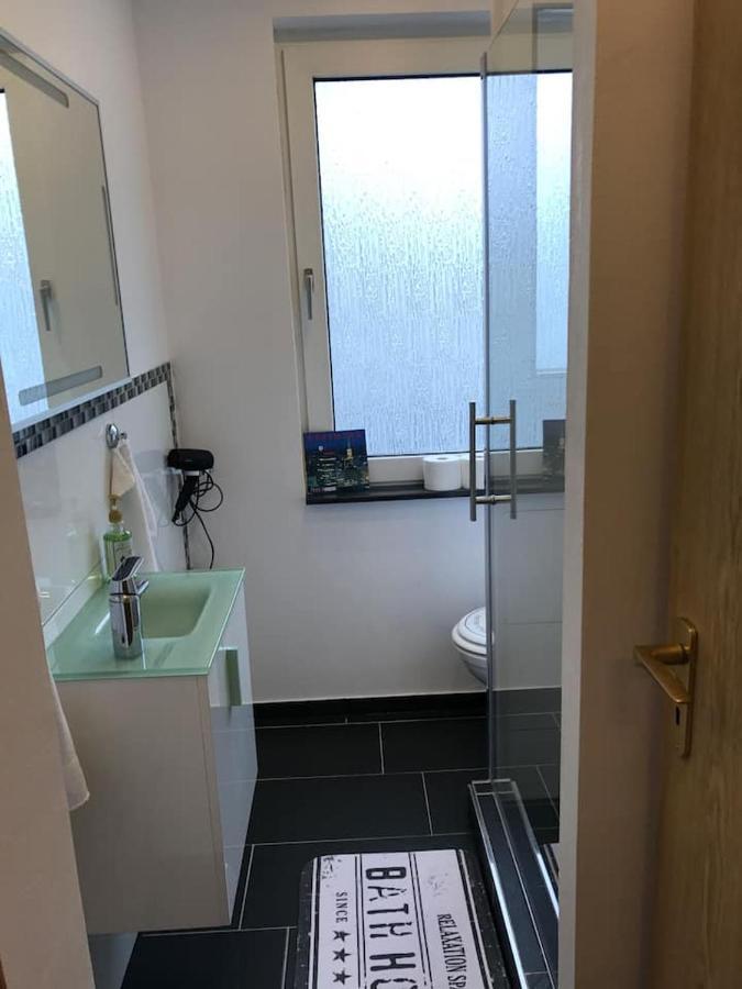 Schoene Grosse Wohnung 2 Schlafzimmer Bis 6 Pax Naehe Stadion Signal Iduna Dortmund Extérieur photo