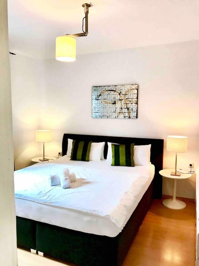 Schoene Grosse Wohnung 2 Schlafzimmer Bis 6 Pax Naehe Stadion Signal Iduna Dortmund Extérieur photo