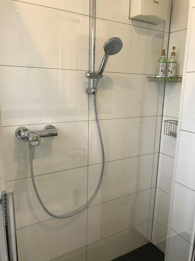 Schoene Grosse Wohnung 2 Schlafzimmer Bis 6 Pax Naehe Stadion Signal Iduna Dortmund Extérieur photo