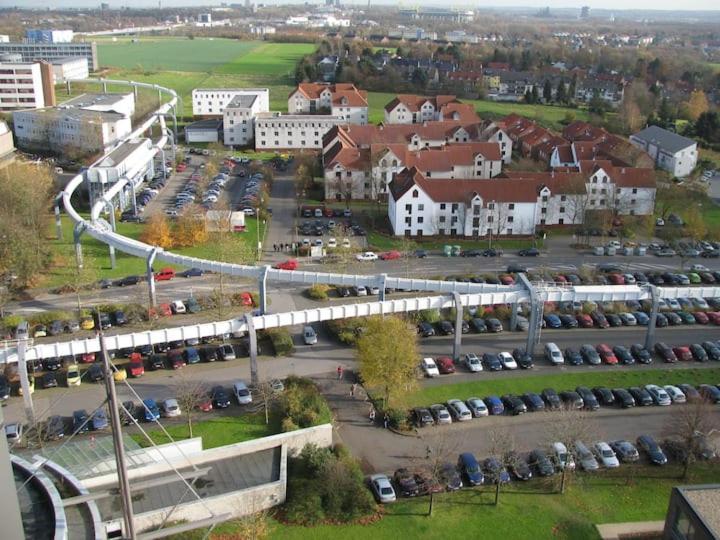 Schoene Grosse Wohnung 2 Schlafzimmer Bis 6 Pax Naehe Stadion Signal Iduna Dortmund Extérieur photo