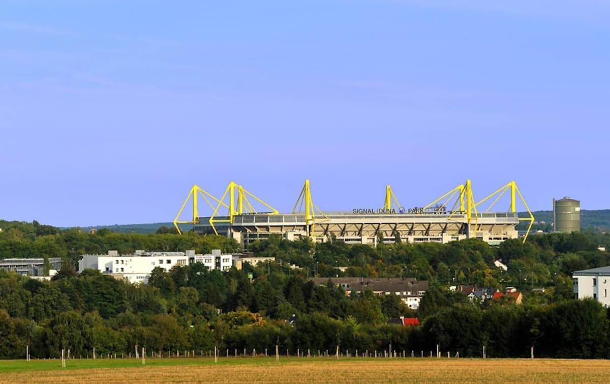 Schoene Grosse Wohnung 2 Schlafzimmer Bis 6 Pax Naehe Stadion Signal Iduna Dortmund Extérieur photo